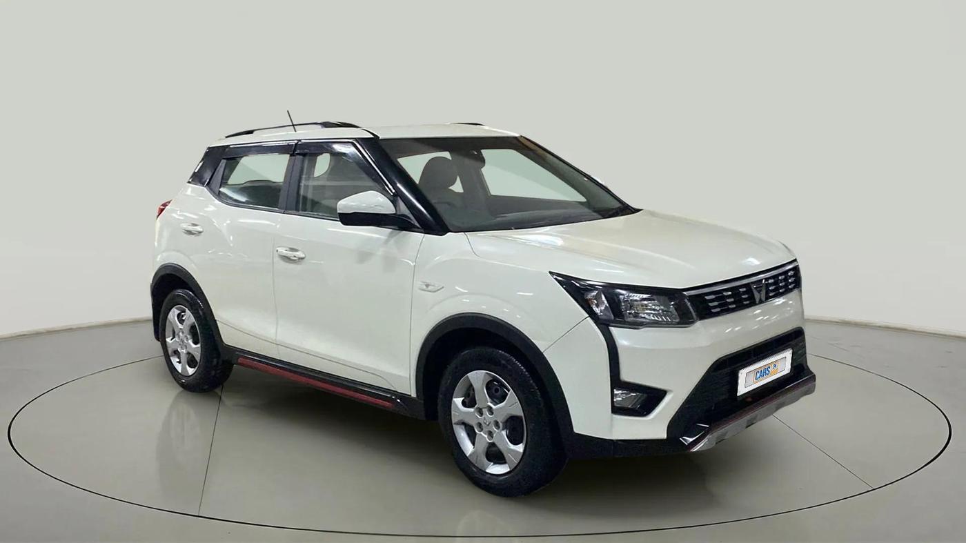2023 Mahindra XUV300 W6 1.5 Diesel, Diesel, Manual, 14,902 km, SRP