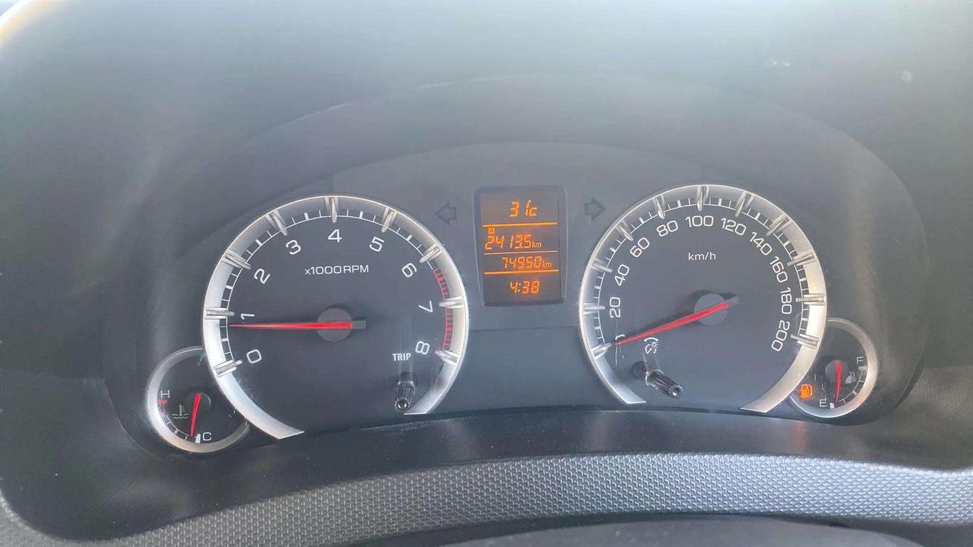 2017 Maruti Swift ZXI, Petrol, Manual, 74,970 km, Odometer Image