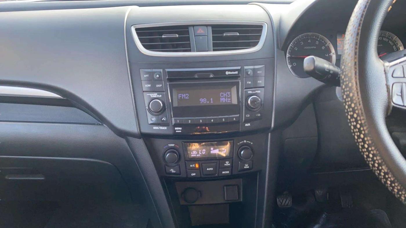 2017 Maruti Swift ZXI, Petrol, Manual, 74,970 km, Air Conditioner