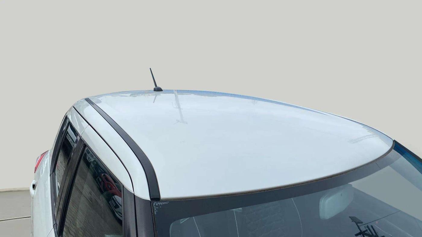 2017 Maruti Swift ZXI, Petrol, Manual, 74,970 km, Roof