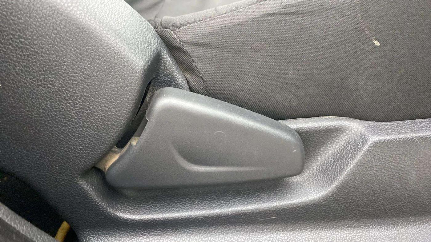 2015 Renault Kwid RXT 0.8 (O), Petrol, Manual, 27,017 km, Driver Side Adjustment Panel