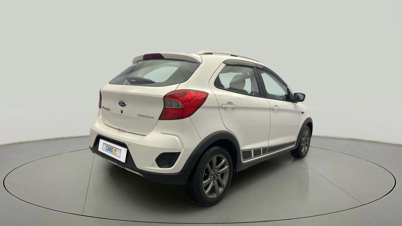 2018 Ford FREESTYLE TITANIUM 1.2 PETROL, Petrol, Manual, 76,076 km, Right Back Diagonal
