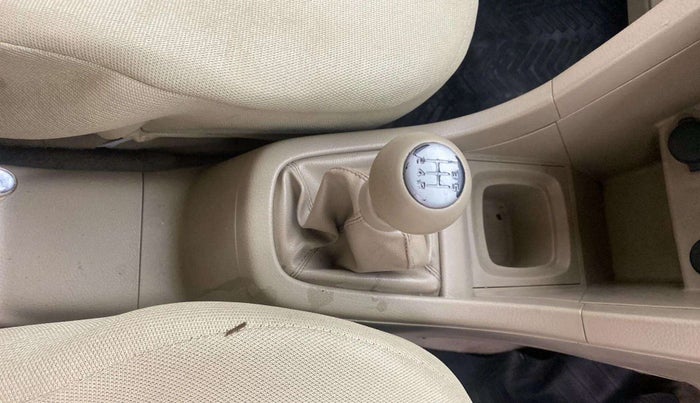 2013 Maruti Ertiga VXI, Petrol, Manual, 74,298 km, Gear Lever