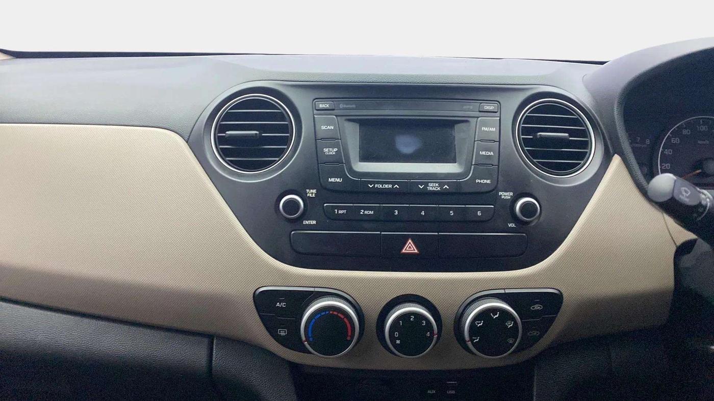 2016 Hyundai Grand i10 SPORTZ 1.2 KAPPA VTVT, Petrol, Manual, 63,071 km, Air Conditioner