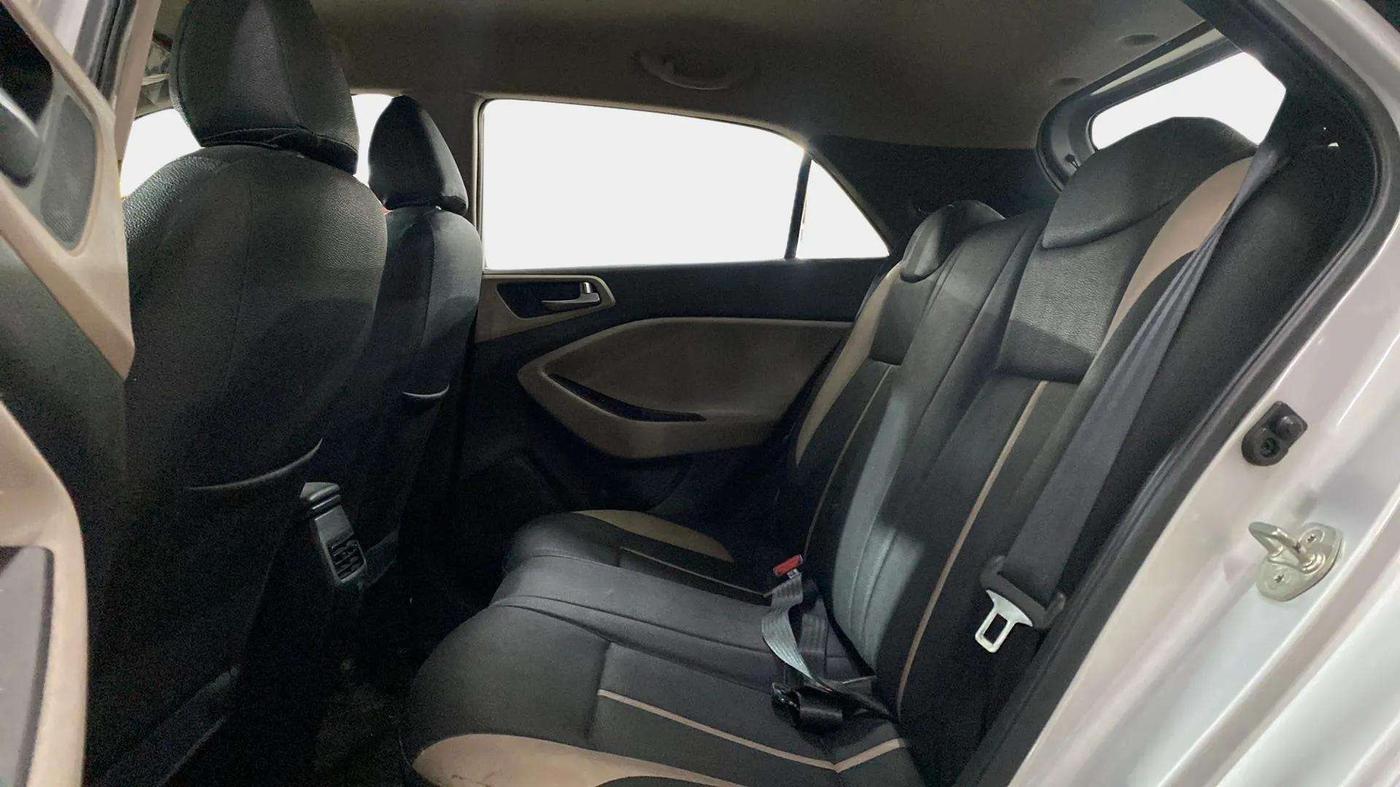 2018 Hyundai Elite i20 ASTA 1.2  CVT, Petrol, Automatic, 13,788 km, Right Side Rear Door Cabin