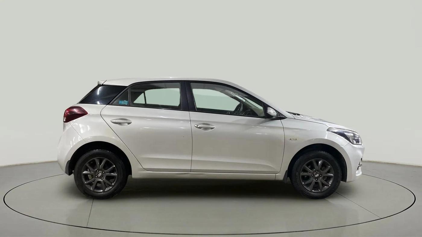 2018 Hyundai Elite i20 ASTA 1.2  CVT, Petrol, Automatic, 13,788 km, Right Side View