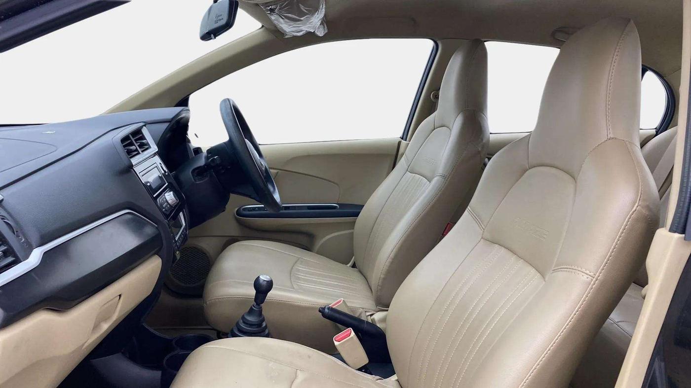 2016 Honda Amaze 1.5L I-DTEC SX, Diesel, Manual, 81,230 km, Right Side Front Door Cabin