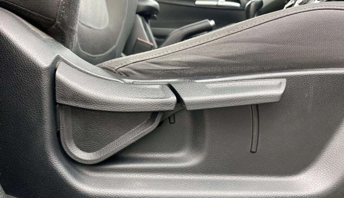 2019 KIA SELTOS HTK PLUS 1.5, Petrol, Manual, 64,624 km, Driver Side Adjustment Panel