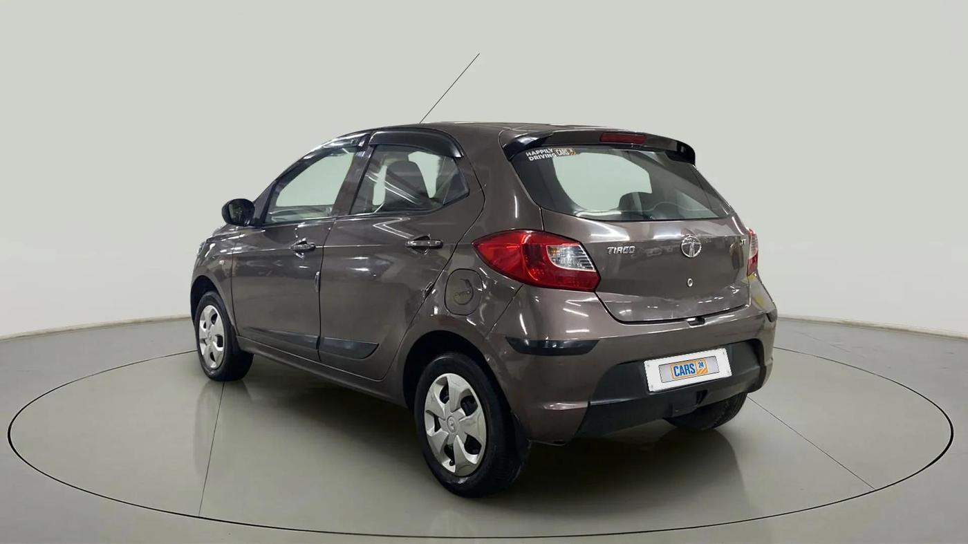 2017 Tata Tiago XT PETROL, Petrol, Manual, 40,015 km, Left Back Diagonal
