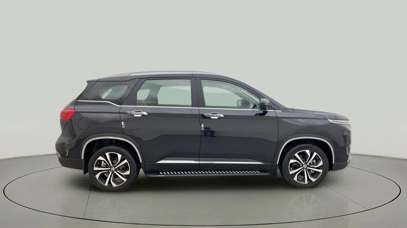 2023 MG HECTOR SHARP PRO 1.5 TURBO MT PETROL, Petrol, Manual, 14,571 km, Right Side View