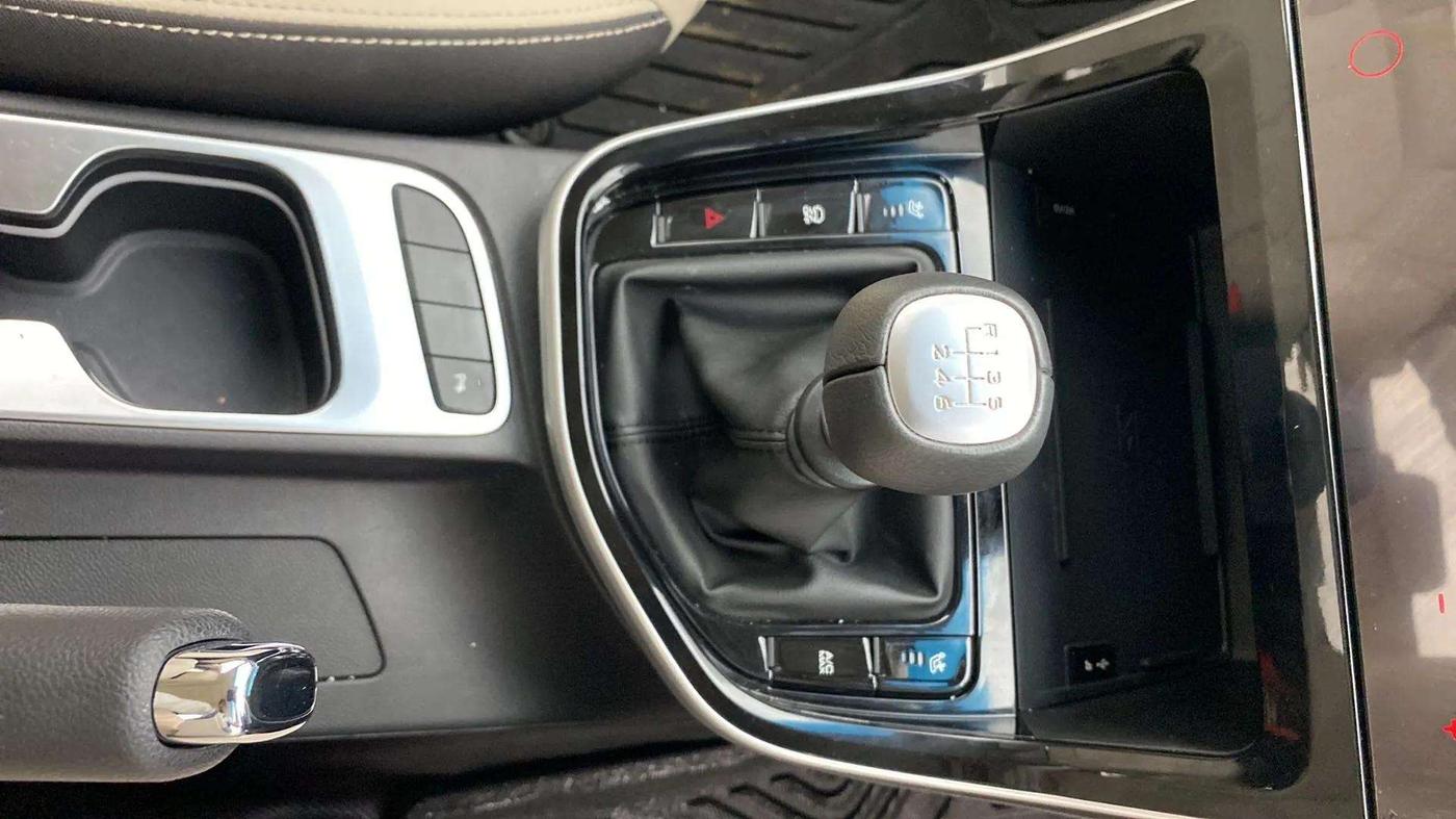 2023 MG HECTOR SHARP PRO 1.5 TURBO MT PETROL, Petrol, Manual, 14,571 km, Gear Lever