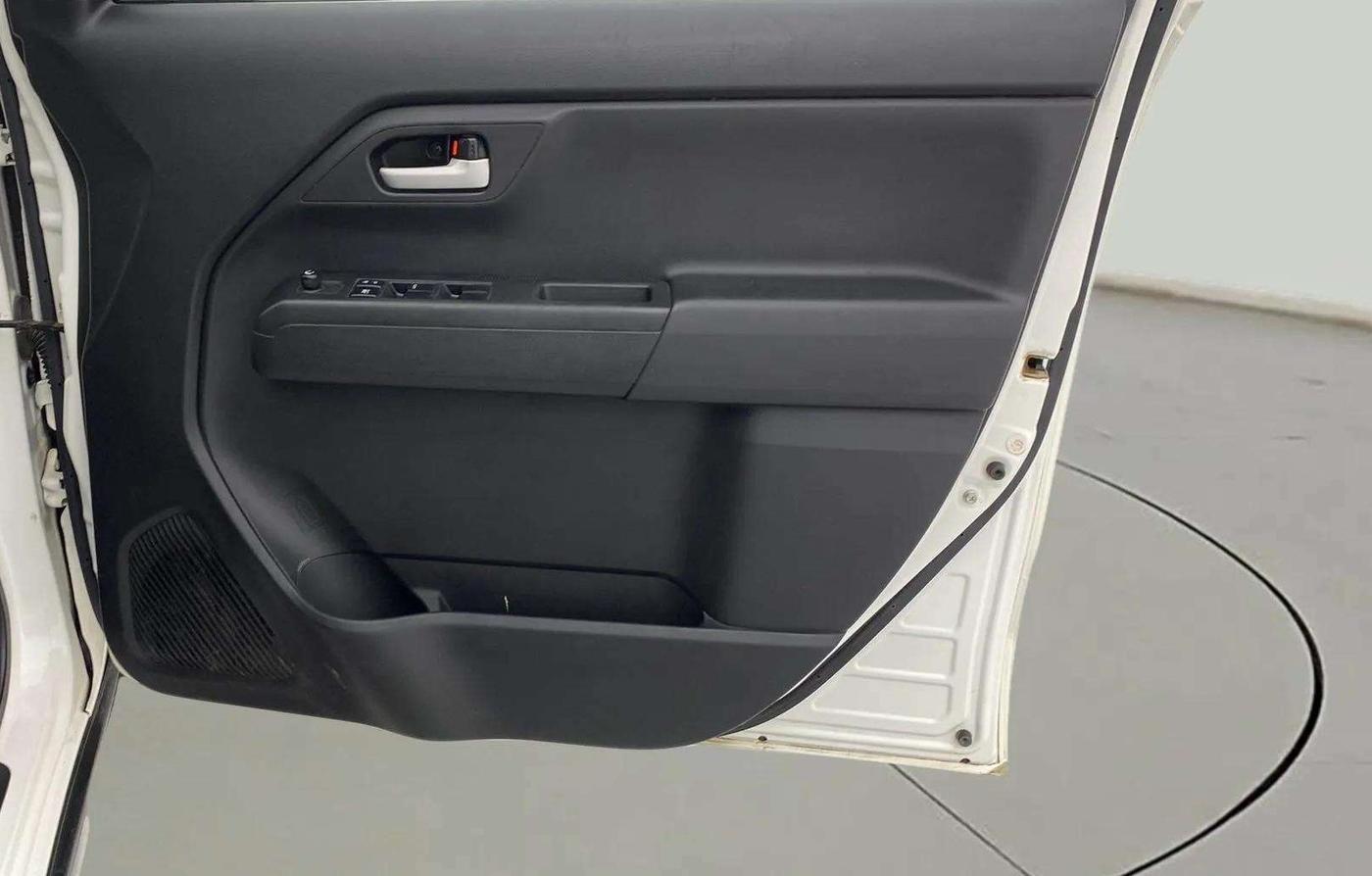 2022 Maruti New Wagon-R ZXI 1.2, Petrol, Manual, 41,348 km, Driver Side Door Panels Control