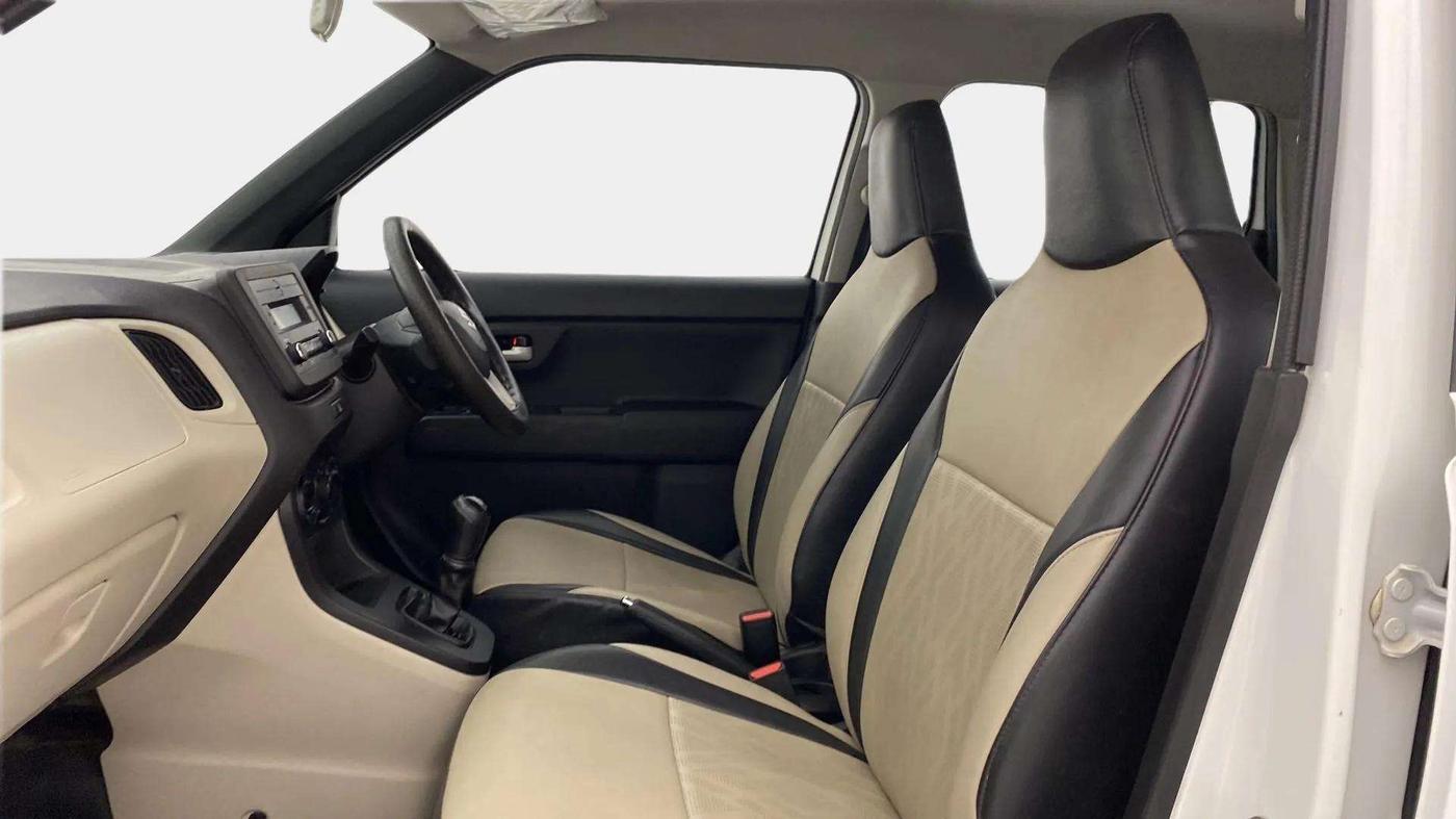 2022 Maruti New Wagon-R ZXI 1.2, Petrol, Manual, 41,348 km, Right Side Front Door Cabin