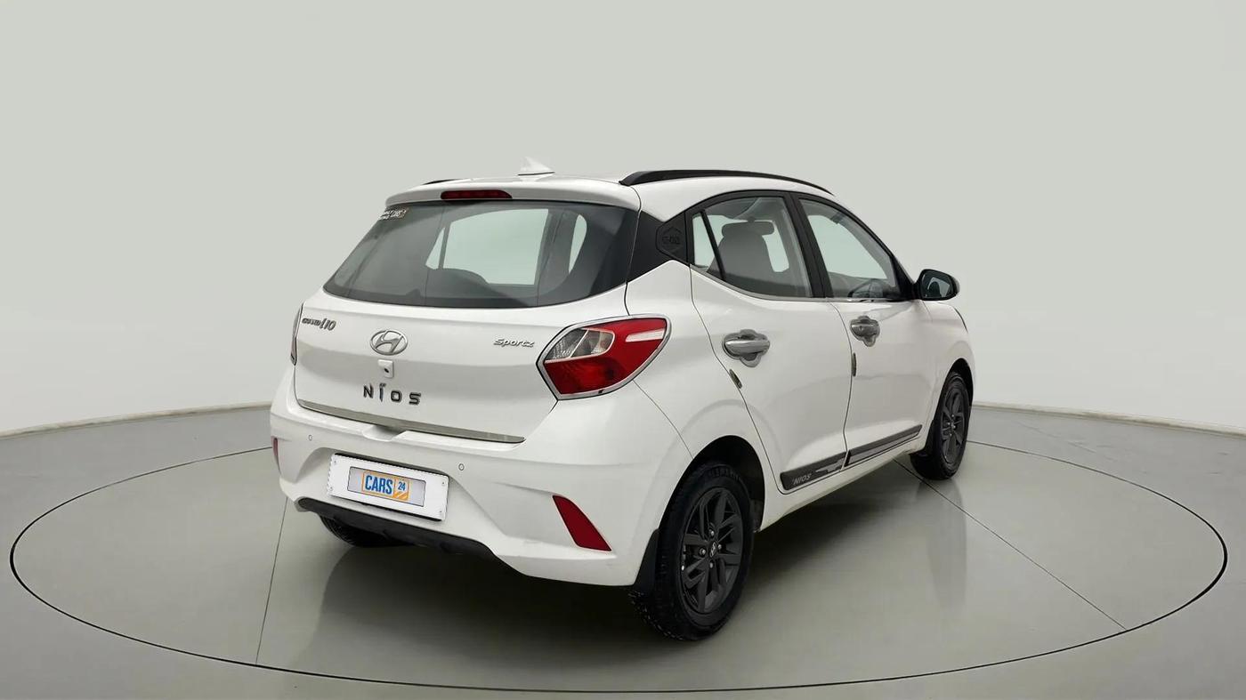 2020 Hyundai GRAND I10 NIOS SPORTZ 1.2 KAPPA VTVT, Petrol, Manual, 38,495 km, Right Back Diagonal