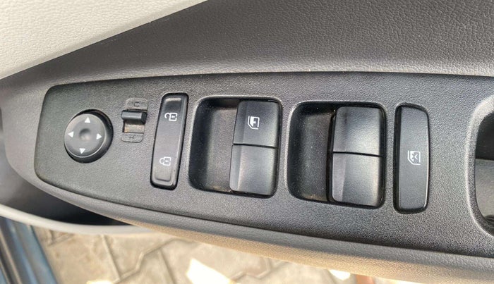 2019 Hyundai GRAND I10 NIOS MAGNA 1.2 KAPPA VTVT, Petrol, Manual, 41,116 km, Right front window switch / handle - Power window makes minor noise