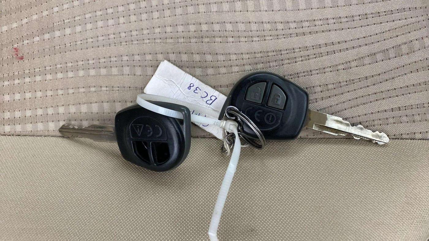 2021 Maruti Dzire VXI, Petrol, Manual, 29,616 km, Key Close Up