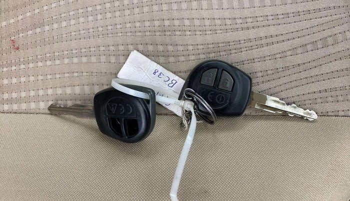 2021 Maruti Dzire VXI, Petrol, Manual, 29,616 km, Key Close Up