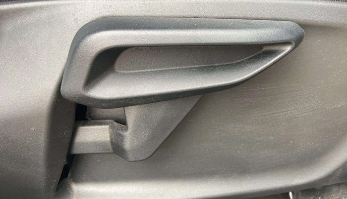 2021 Tata Tiago XZA PLUS DUAL TONE PETROL, Petrol, Automatic, 23,551 km, Driver Side Adjustment Panel