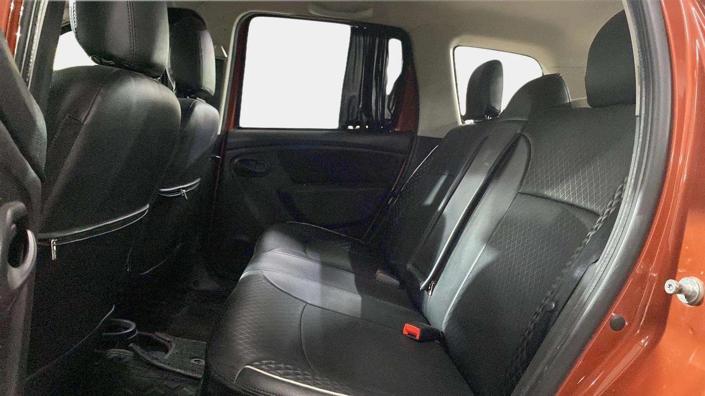 2019 Renault Duster RXS OPT CVT, Petrol, Automatic, 25,160 km, Right Side Rear Door Cabin