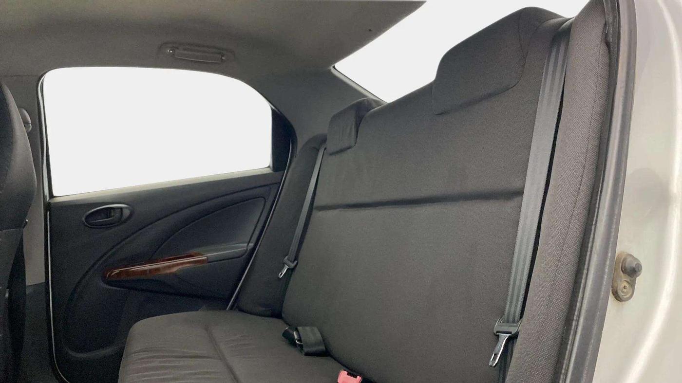 2013 Toyota Etios G, Petrol, Manual, 76,306 km, Right Side Rear Door Cabin