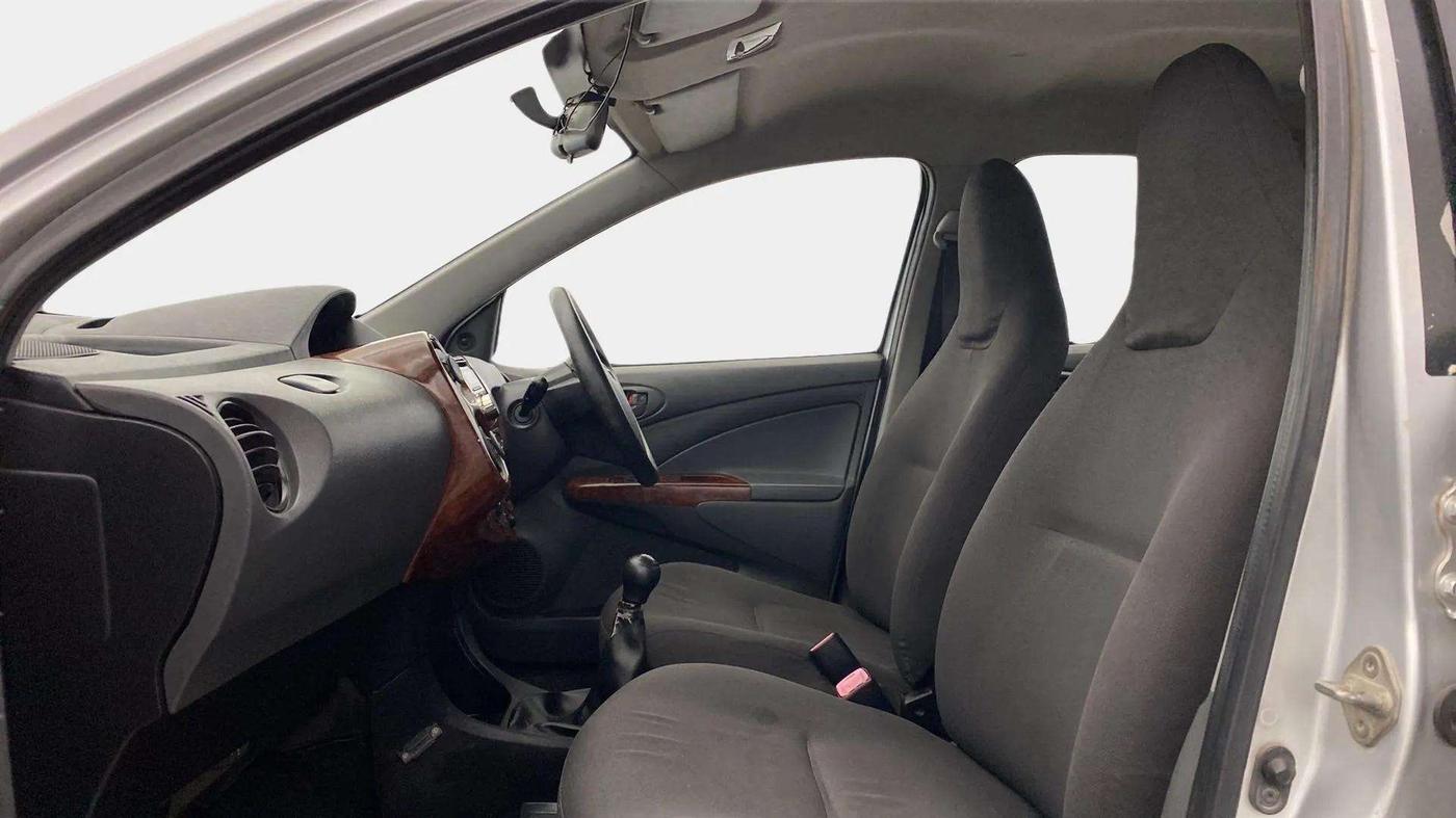 2013 Toyota Etios G, Petrol, Manual, 76,306 km, Right Side Front Door Cabin