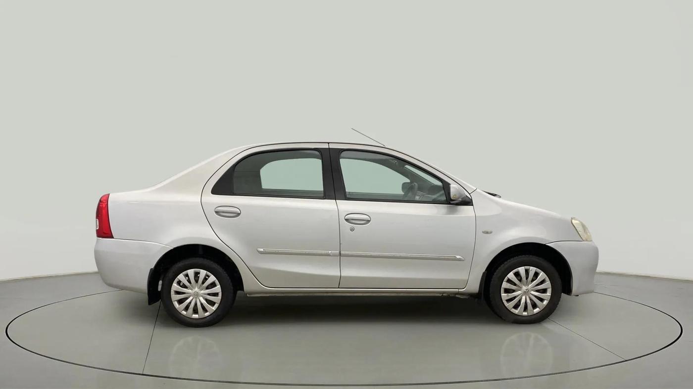 2013 Toyota Etios G, Petrol, Manual, 76,306 km, Right Side View