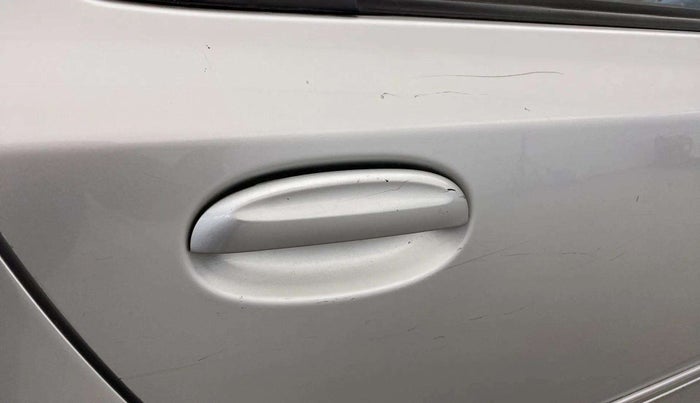 2013 Toyota Etios G, Petrol, Manual, 76,156 km, Right rear door - Slightly dented