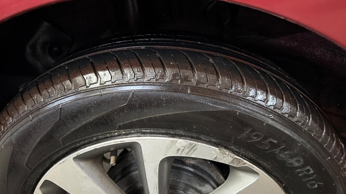 2015 Hyundai Elite i20 ASTA 1.2, Petrol, Manual, 91,334 km, Right Rear Tyre Tread