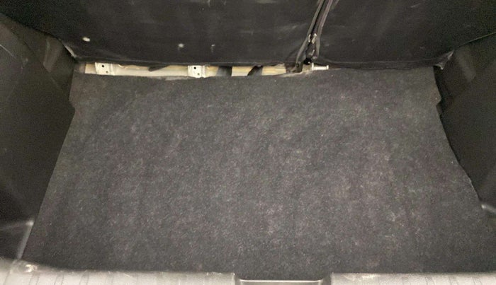 2017 Maruti Baleno DELTA PETROL 1.2, Petrol, Manual, 40,956 km, Boot Inside