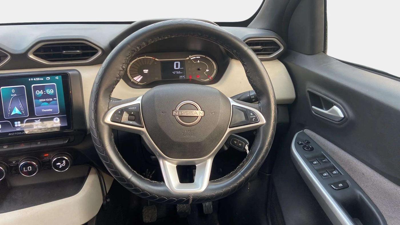 2022 Nissan MAGNITE XL, Petrol, Manual, 43,075 km, Steering Wheel Close Up