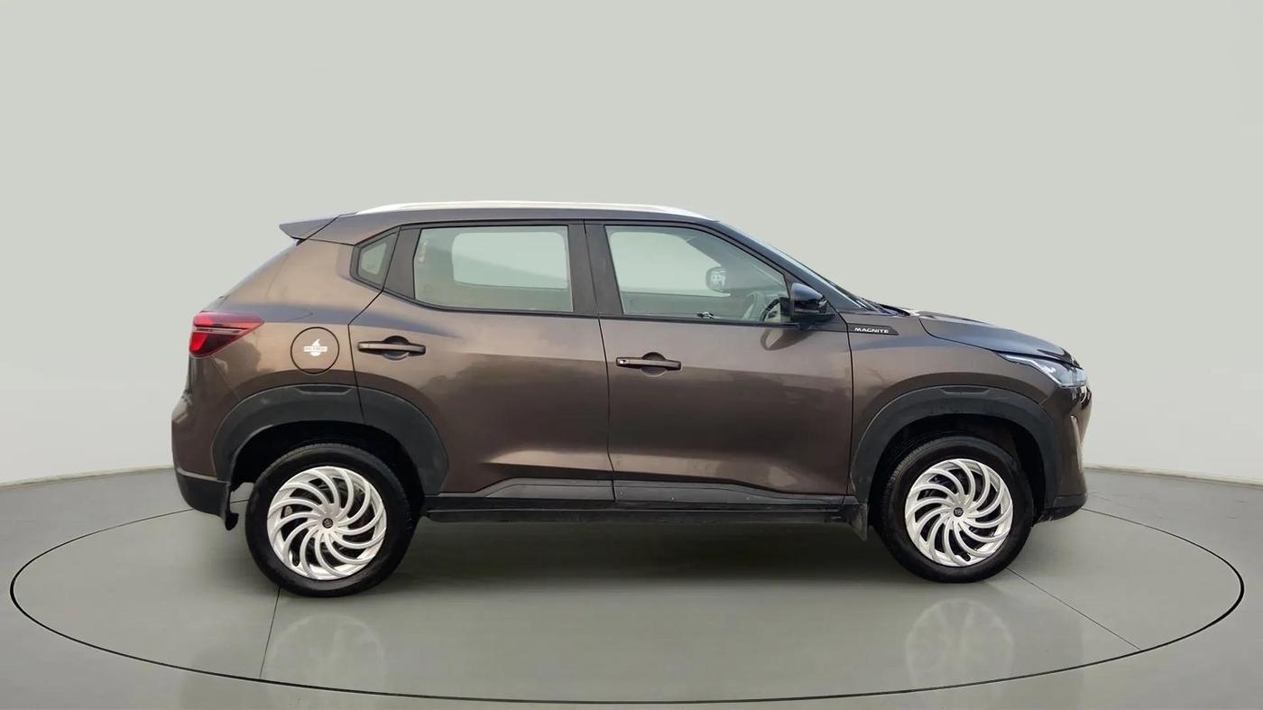 2022 Nissan MAGNITE XL, Petrol, Manual, 43,075 km, Right Side View