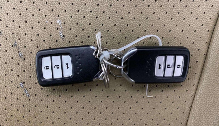 2017 Honda City 1.5L I-VTEC V MT, Petrol, Manual, 39,494 km, Key Close Up