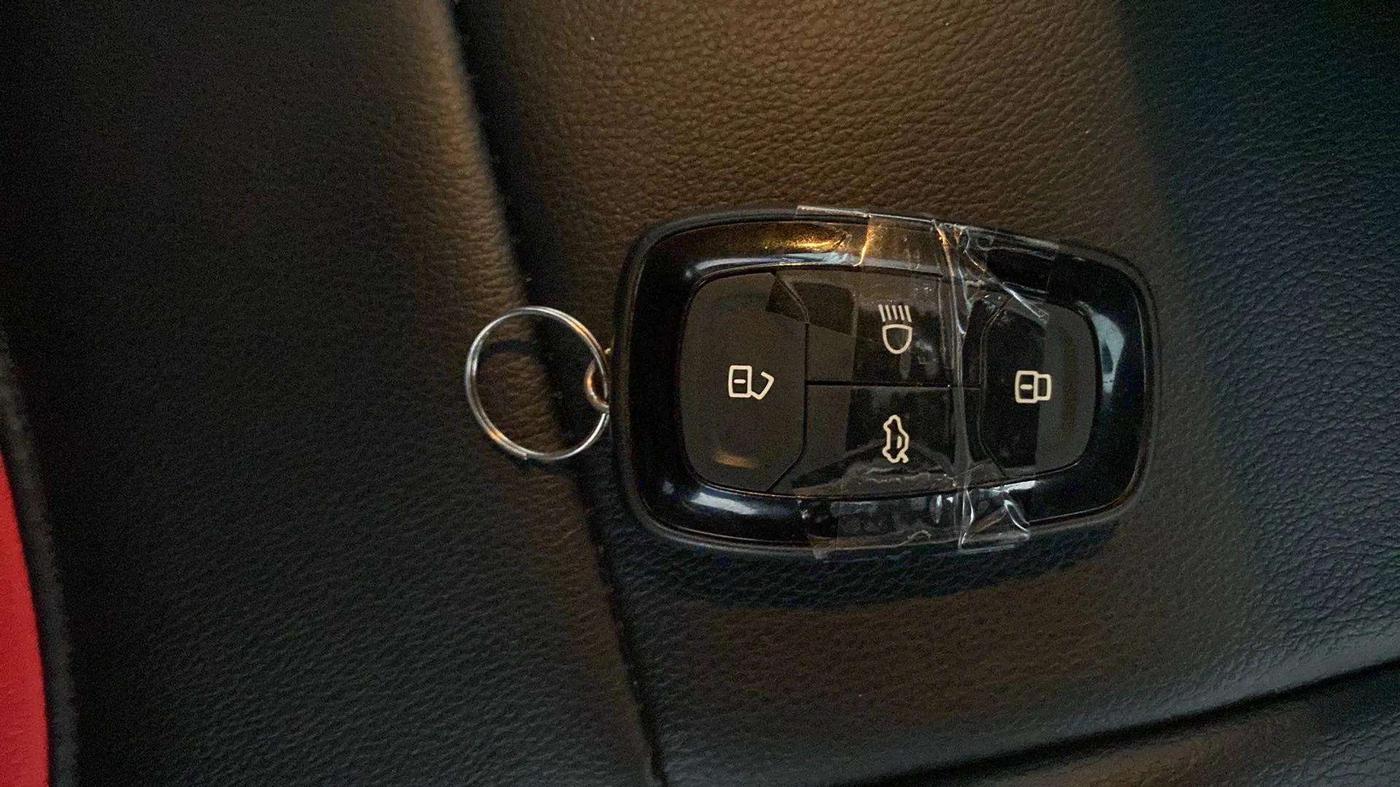 2022 Tata PUNCH CREATIVE  1.2 RTN DUAL TONE, Petrol, Manual, 41,753 km, Key Close Up