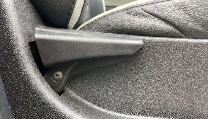 2019 Tata Tiago XZ PETROL, Petrol, Manual, 29,412 km, Driver Side Adjustment Panel