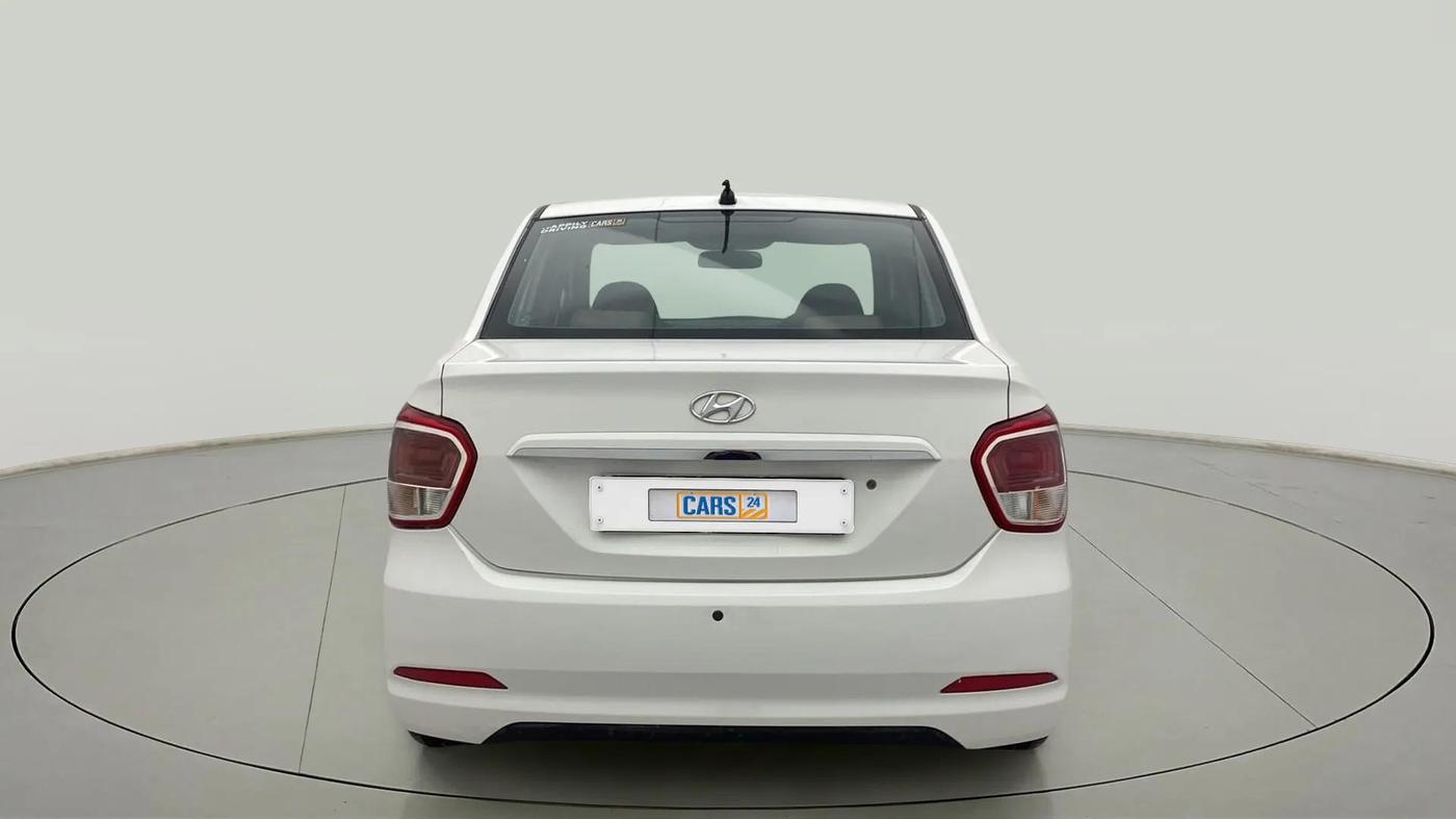 2016 Hyundai Xcent BASE 1.2, CNG, Manual, 1,00,711 km, Back/Rear