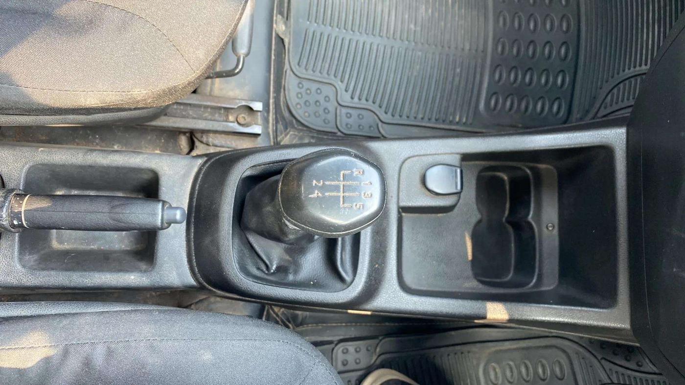 2018 Renault Kwid RXL, Petrol, Manual, 84,213 km, Gear Lever