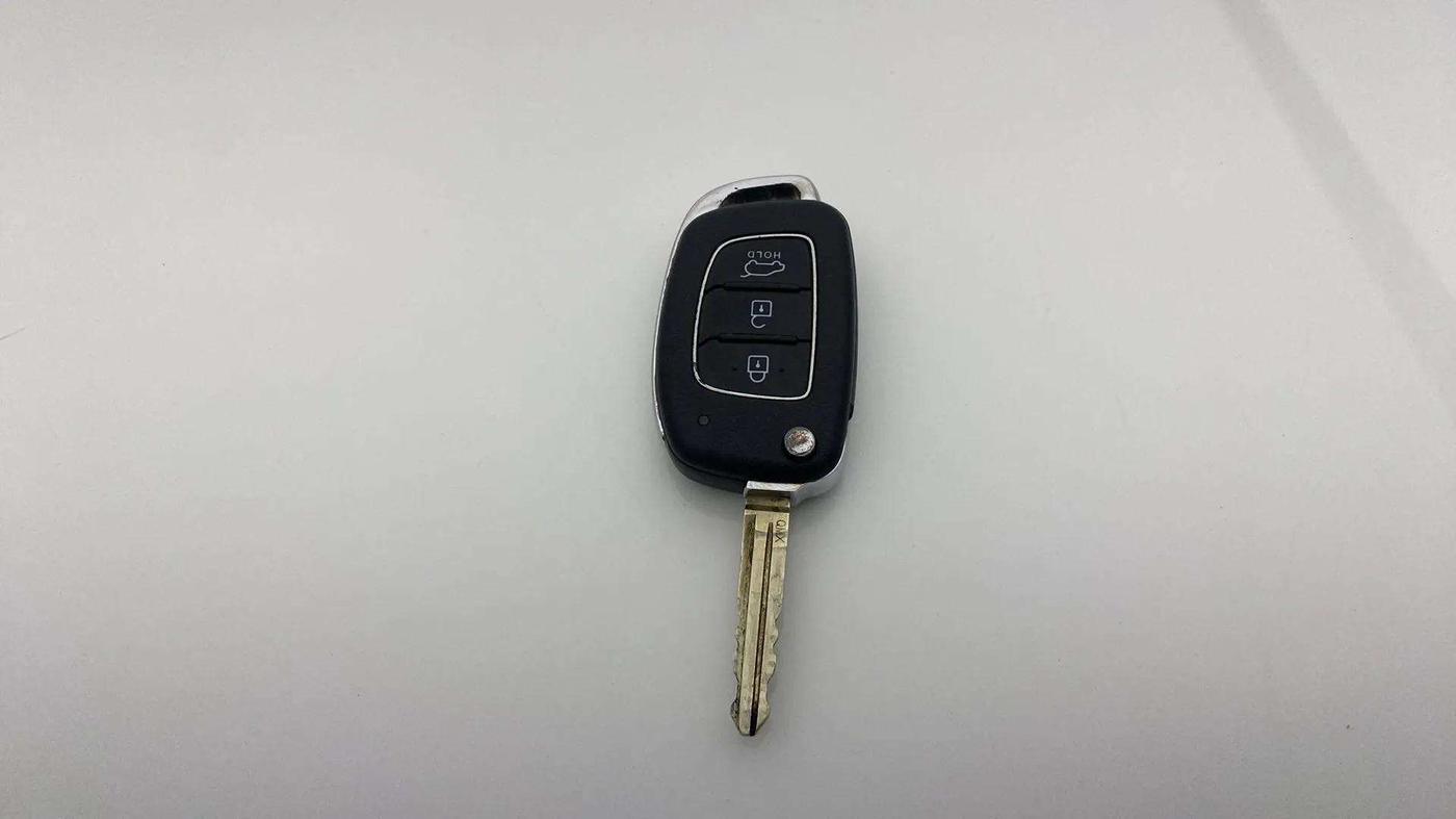2021 Hyundai NEW I20 SPORTZ 1.2 MT, Petrol, Manual, 47,212 km, Key Close Up