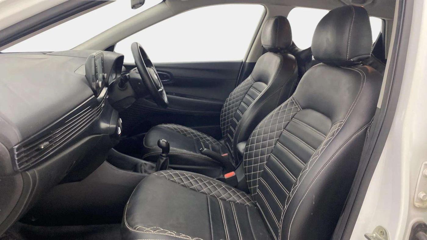2021 Hyundai NEW I20 SPORTZ 1.2 MT, Petrol, Manual, 47,212 km, Right Side Front Door Cabin