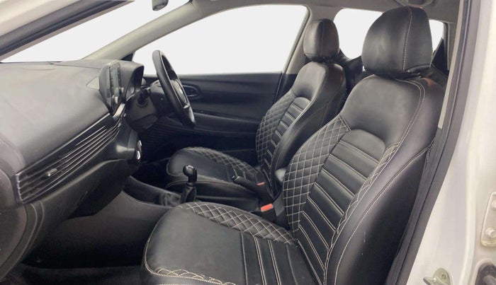 2021 Hyundai NEW I20 SPORTZ 1.2 MT, Petrol, Manual, 47,212 km, Right Side Front Door Cabin