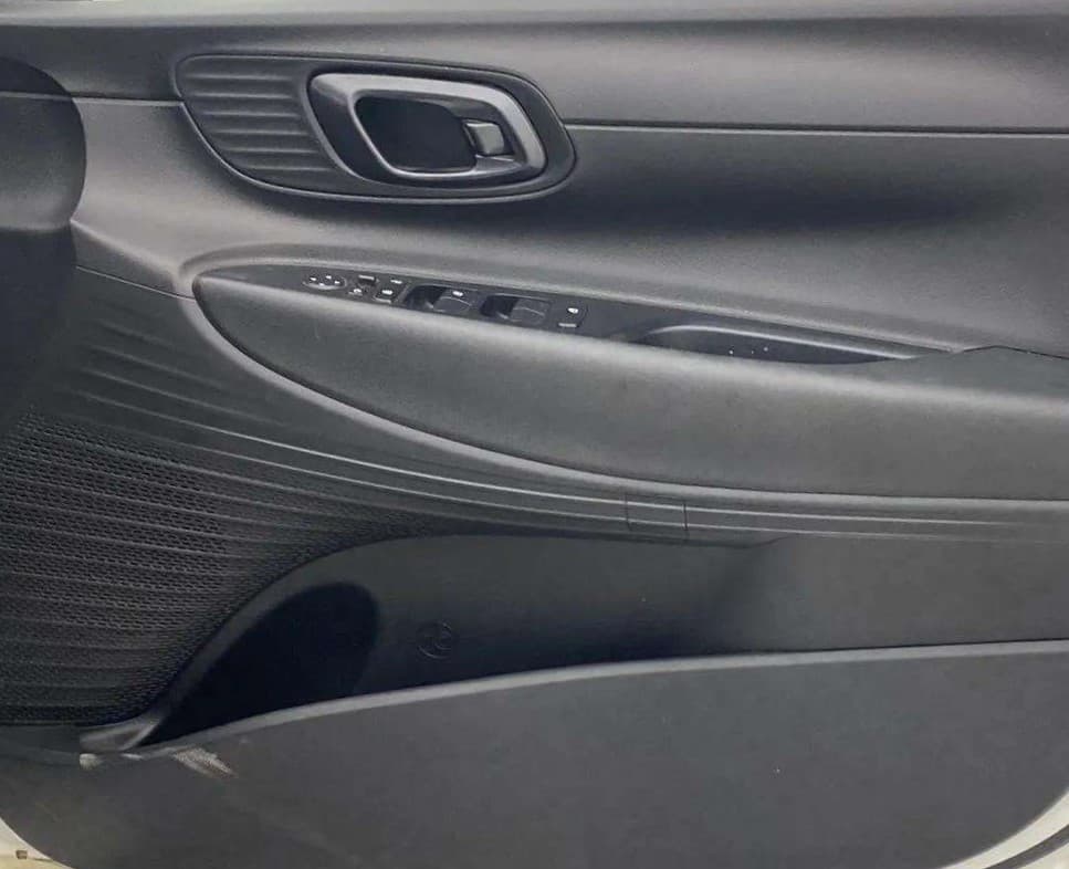 2021 Hyundai NEW I20 SPORTZ 1.2 MT, Petrol, Manual, 47,212 km, Driver Side Door Panels Control