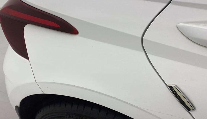2021 Hyundai NEW I20 SPORTZ 1.2 MT, Petrol, Manual, 47,212 km, Right quarter panel - Minor scratches