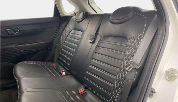2021 Hyundai NEW I20 SPORTZ 1.2 MT, Petrol, Manual, 47,212 km, Right Side Rear Door Cabin