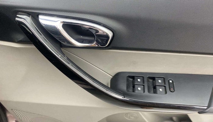 2016 Tata Tiago XZ PETROL, Petrol, Manual, 23,835 km, Driver Side Door Panels Control