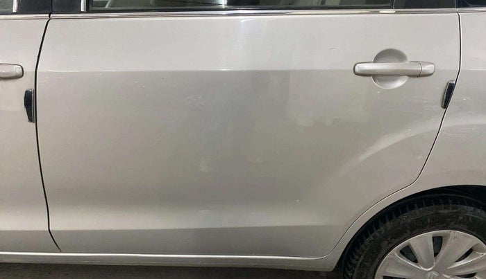 2015 Maruti Ertiga VXI CNG, CNG, Manual, 64,495 km, Rear left door - Slightly dented