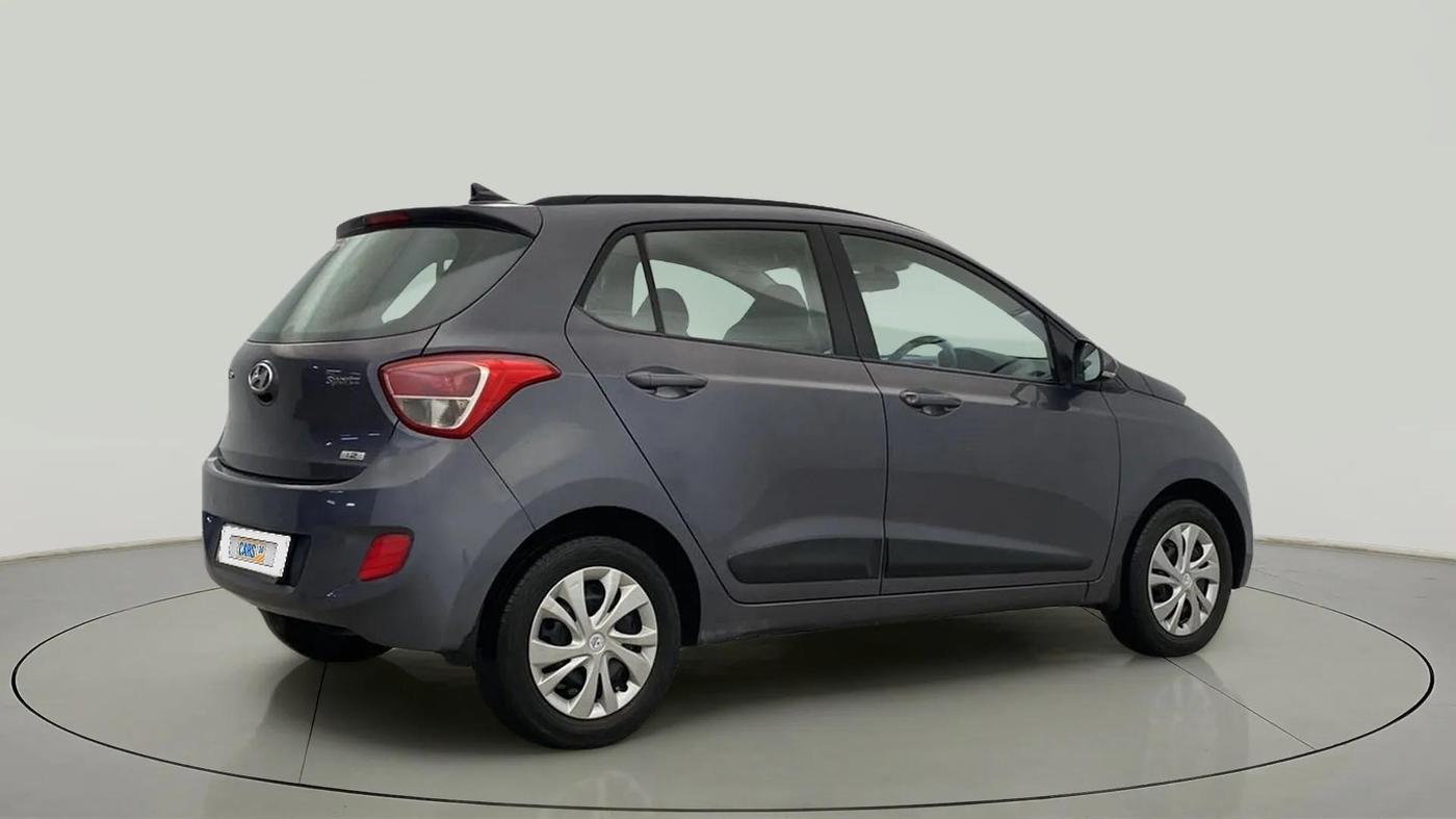 2016 Hyundai Grand i10 Sports plus 1.2, Petrol, Manual, 67,263 km, Right Back Diagonal