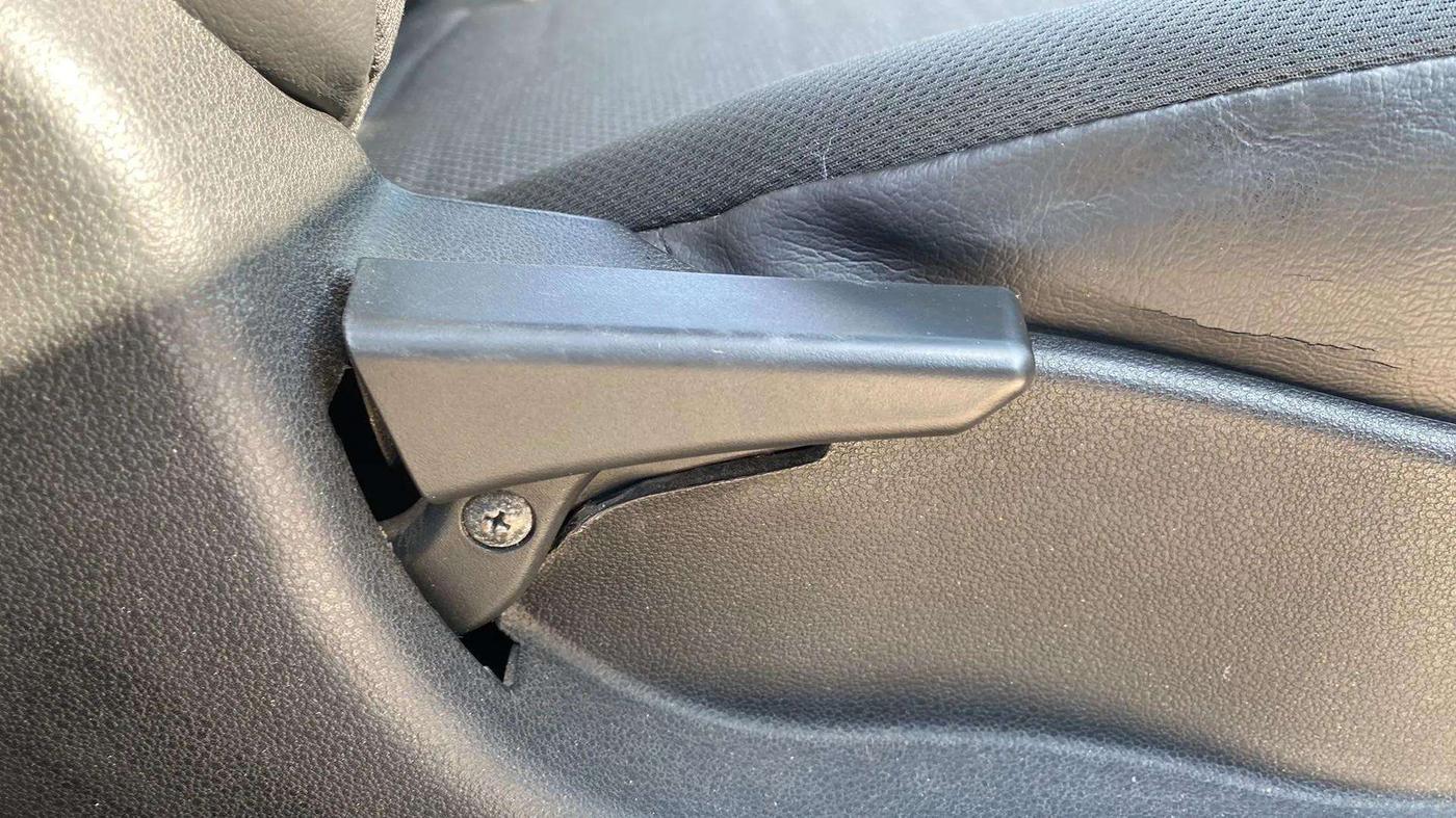 2017 Tata Tiago XT PETROL, Petrol, Manual, 82,794 km, Driver Side Adjustment Panel