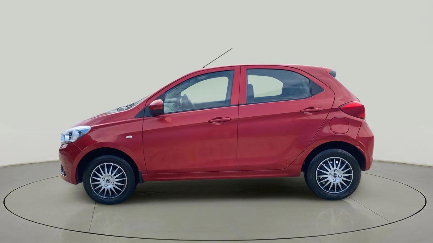2017 Tata Tiago XT PETROL, Petrol, Manual, 82,794 km, Left Side