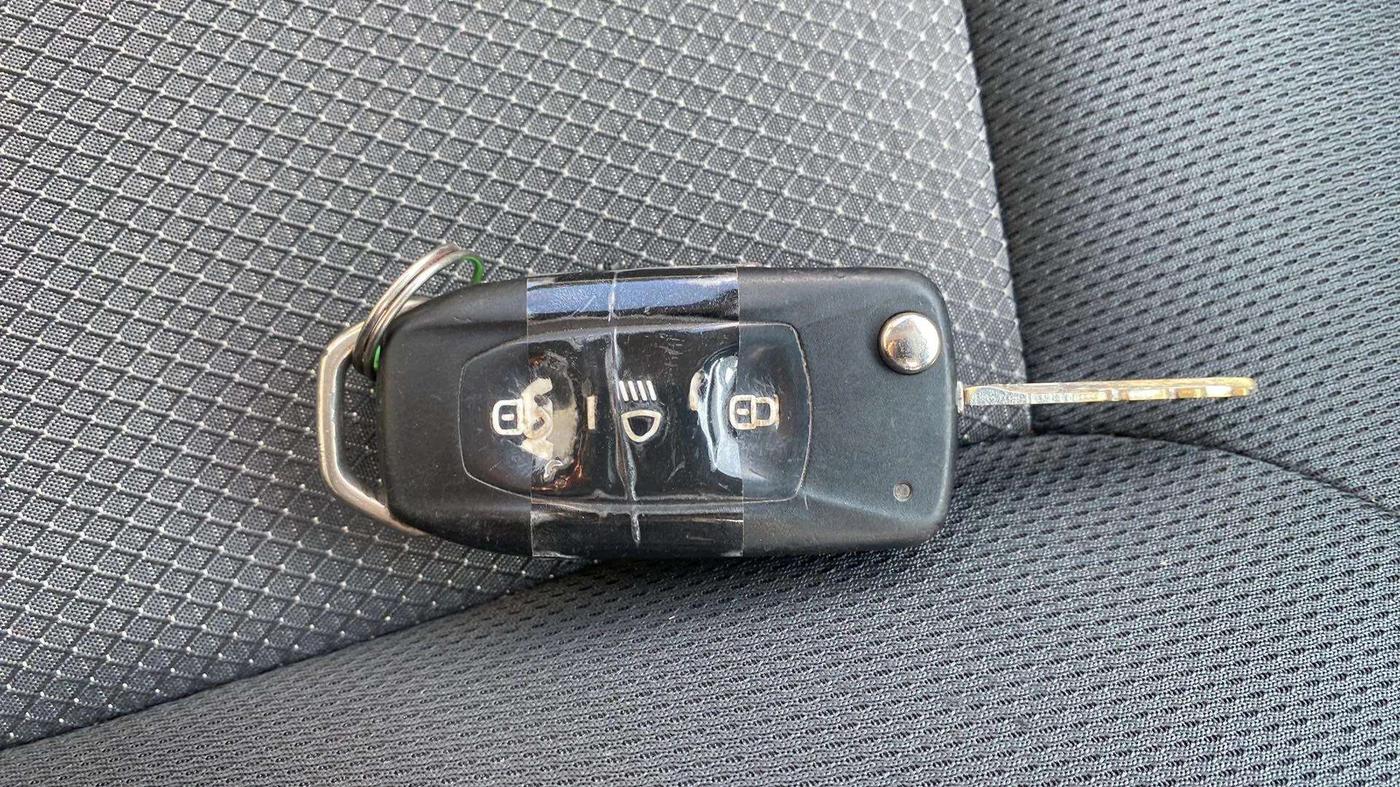 2017 Tata Tiago XT PETROL, Petrol, Manual, 82,794 km, Key Close Up