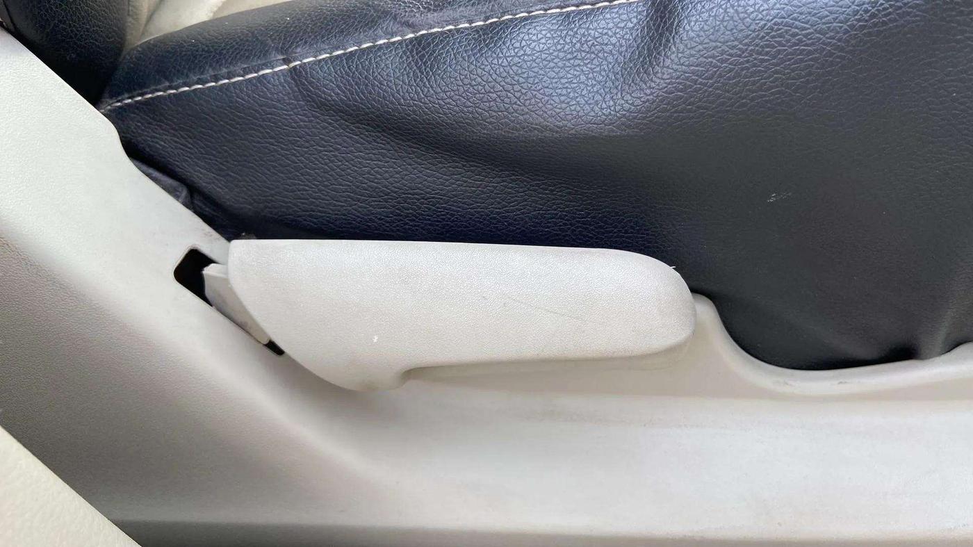 2018 Maruti Celerio VXI, Petrol, Manual, 35,348 km, Driver Side Adjustment Panel
