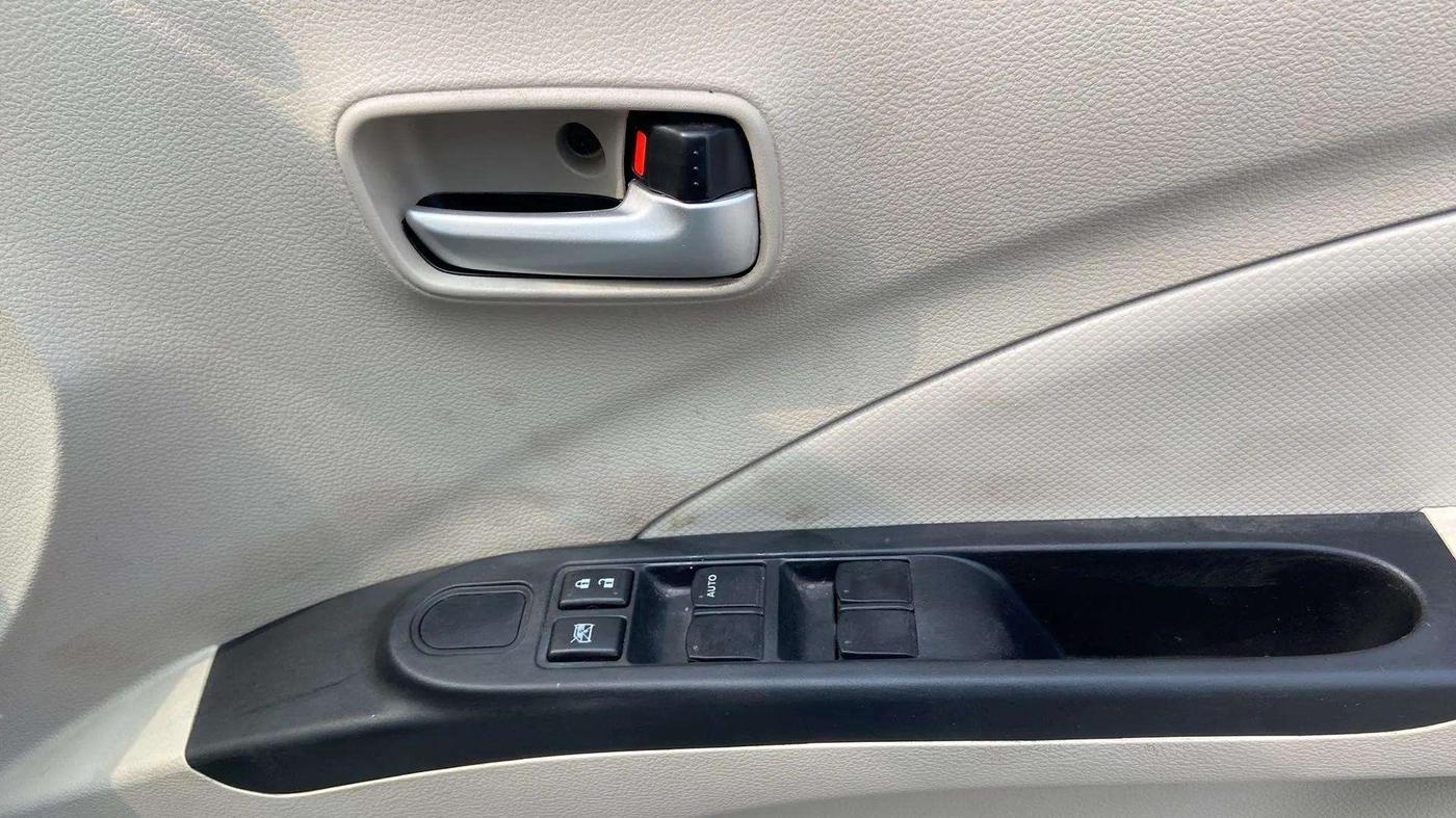 2018 Maruti Celerio VXI, Petrol, Manual, 35,348 km, Driver Side Door Panels Control